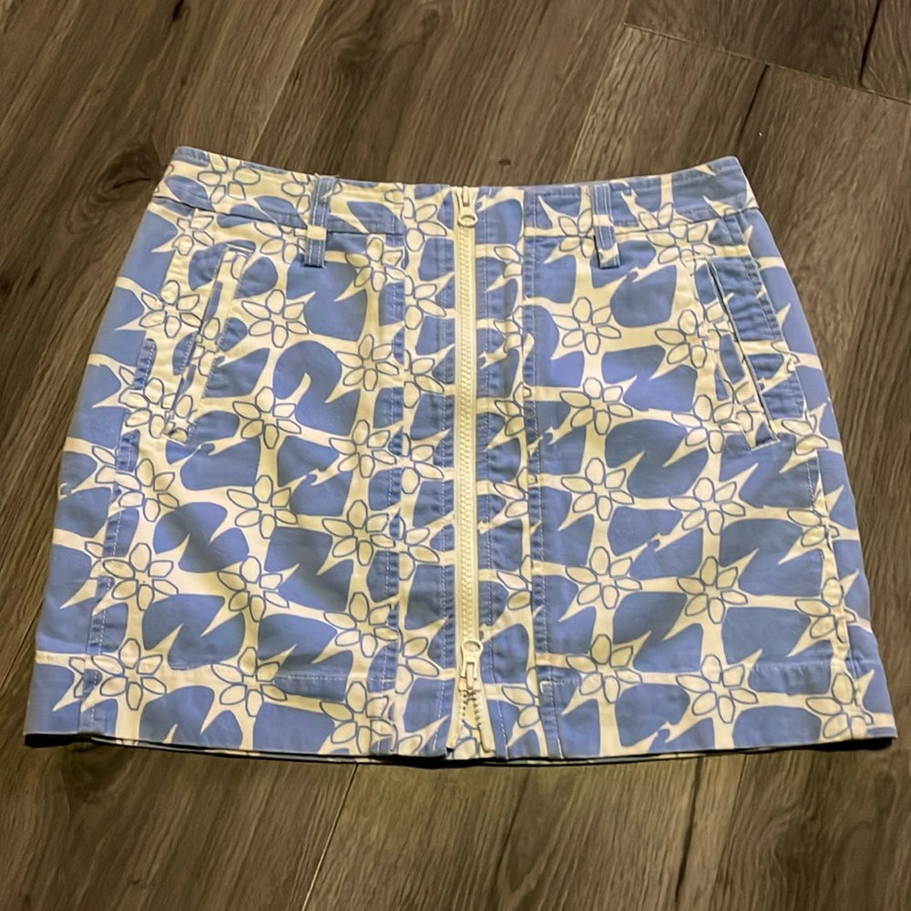 Graphic Blue and White Armani Exchange Mini-skirt Fashionable Chic Versatile